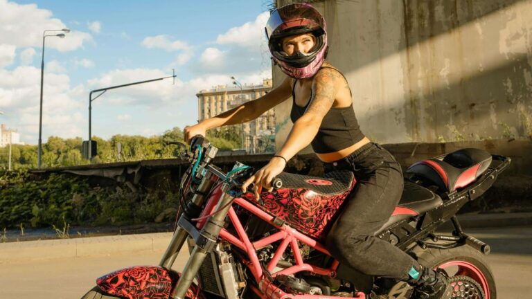 Mulheres no motociclismo: 6 dicas para pilotar com mais conforto dicas para pilotar com mais conforto